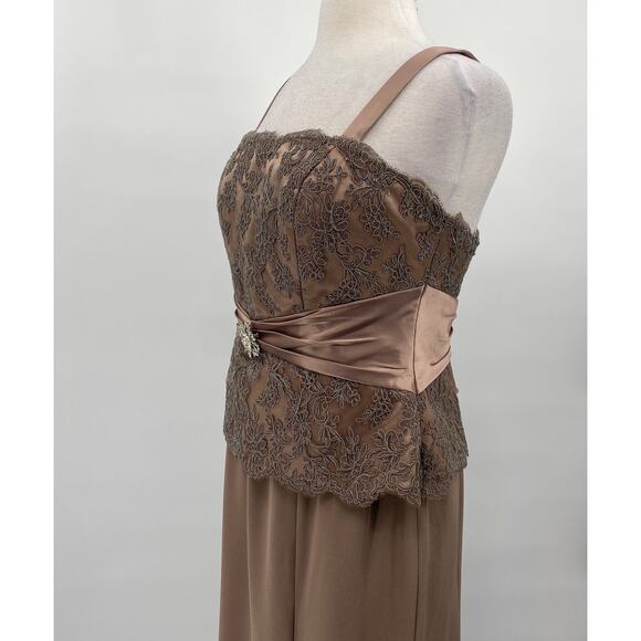 Montage by Mon Cheri Gown Lace Peplum Corseted Bodice Satin Trim Taupe Womens 10 - Picture 6 of 12